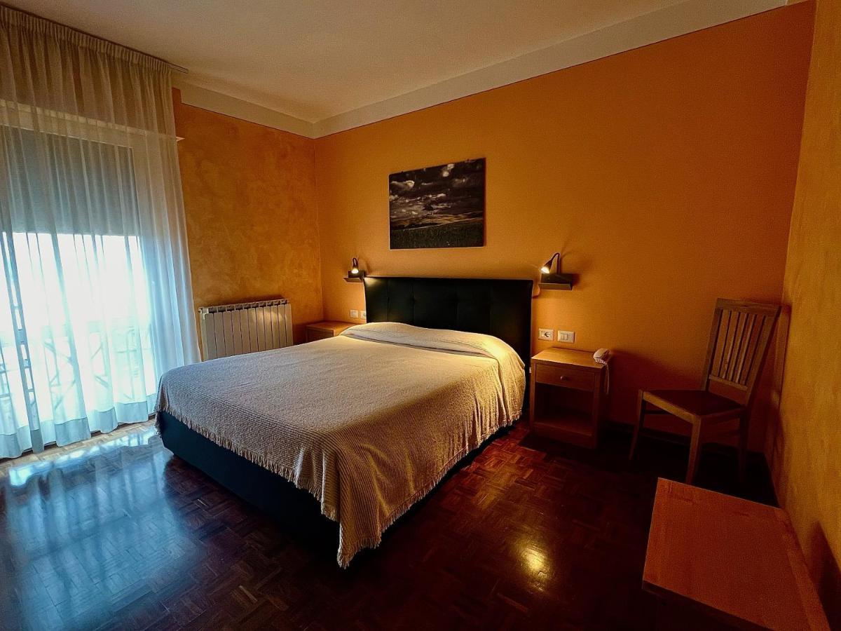 Albergo Di Мурло Екстериор снимка